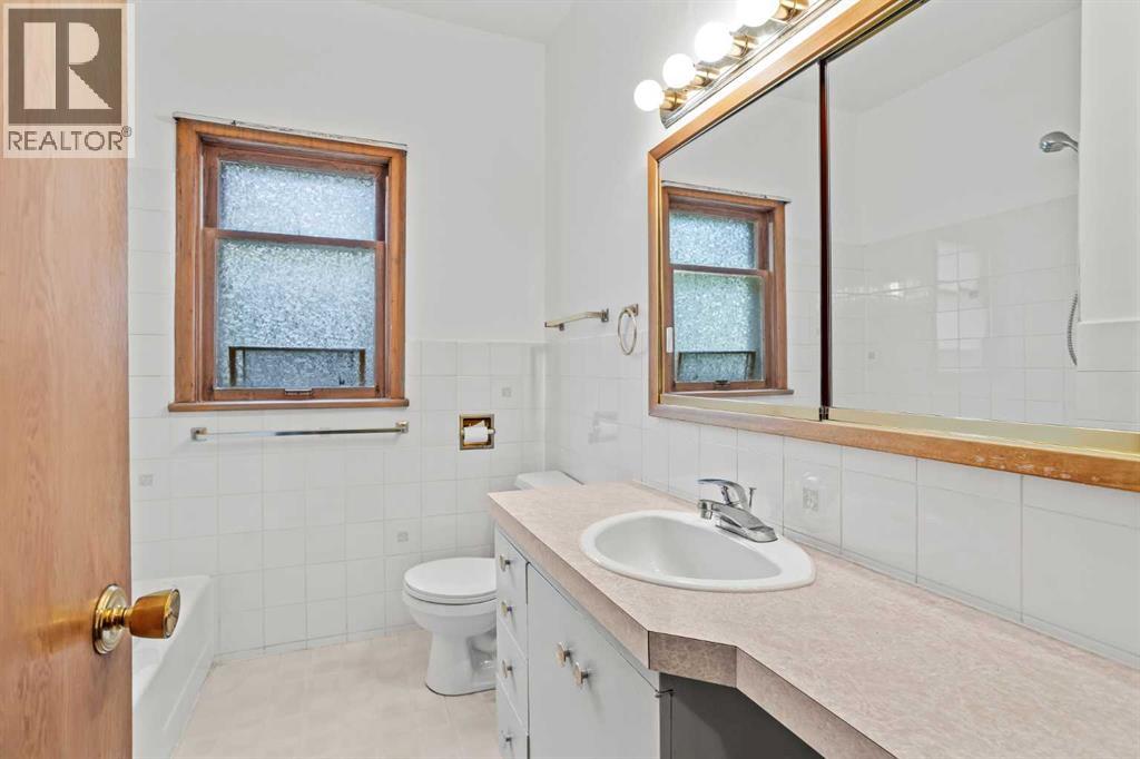 404 Otter Street, Banff, Alberta  T1L 1E3 - Photo 18 - A2232374