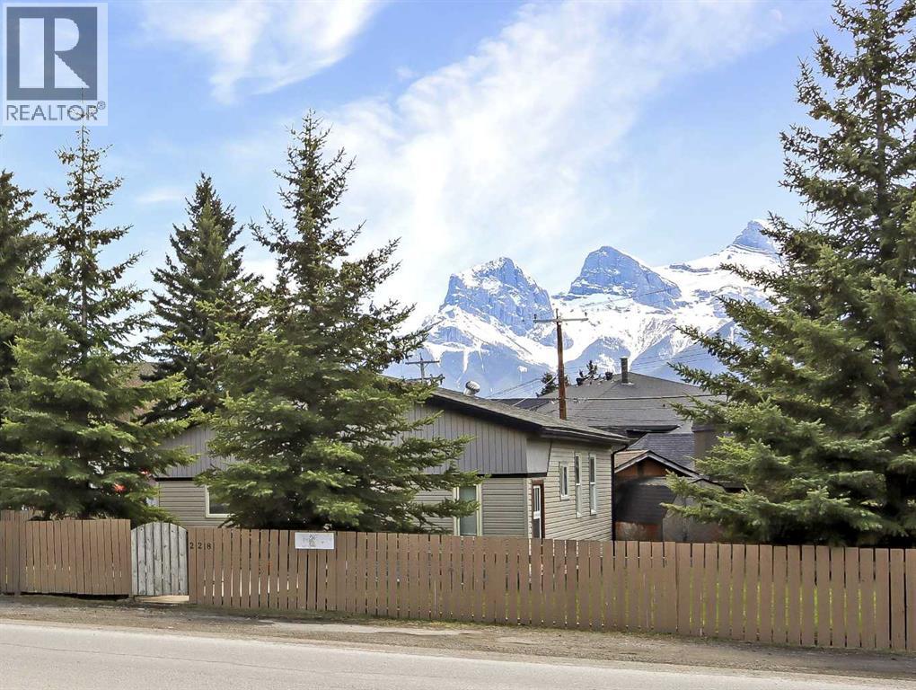 228 17th Street, Canmore, Alberta  T1W 1Y8 - Photo 4 - A2257684