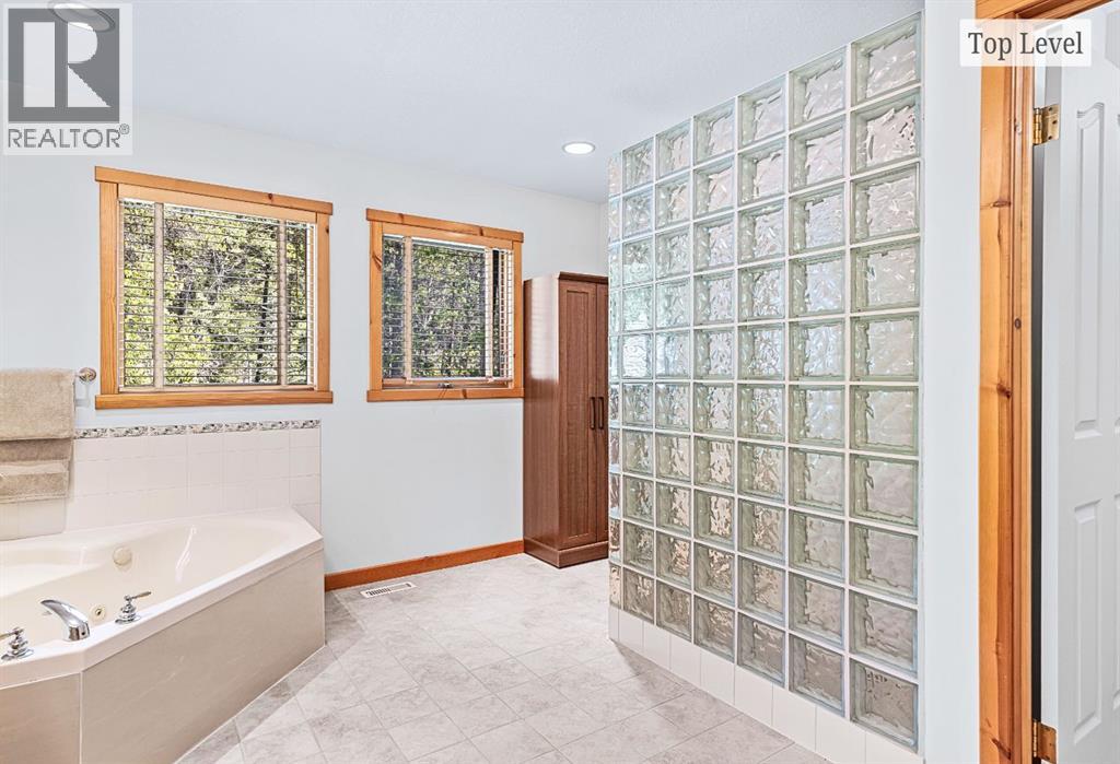 18 Juniper Ridge, Canmore, Alberta  T1W 1L6 - Photo 42 - A2283118