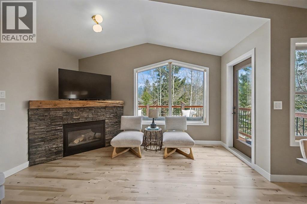 921 Lawrence Grassi Ridge, Canmore, Alberta  T1W 2Z5 - Photo 3 - A2310176