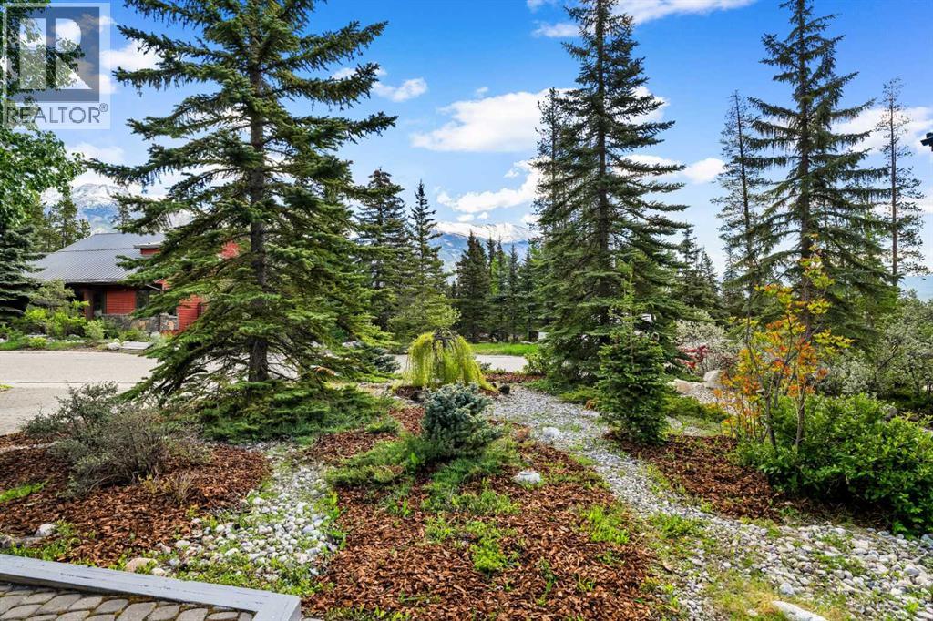 1072 Evergreen, Canmore, Alberta  T1W 2P9 - Photo 18 - A2319558