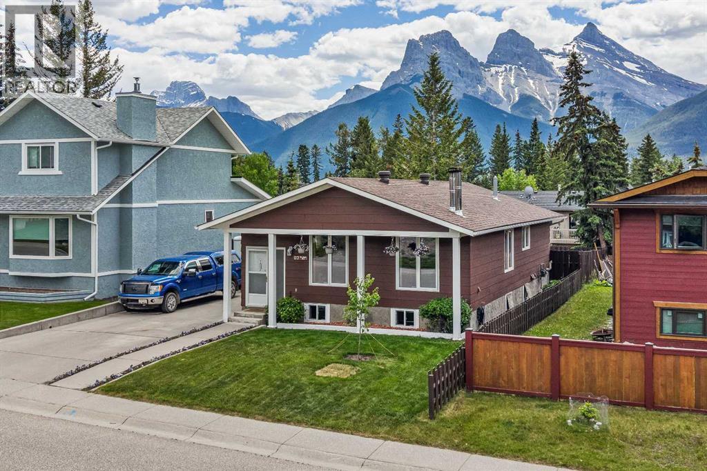 117 Kodiak Road, Canmore, Alberta  T1W 1C5 - Photo 2 - A2324057