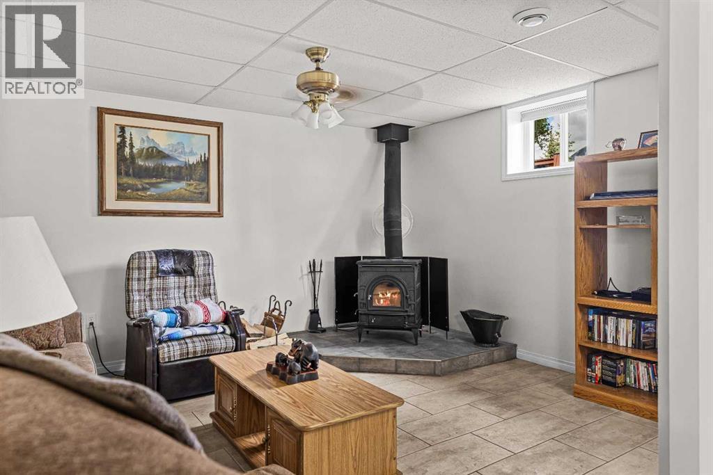 117 Kodiak Road, Canmore, Alberta  T1W 1C5 - Photo 25 - A2324057