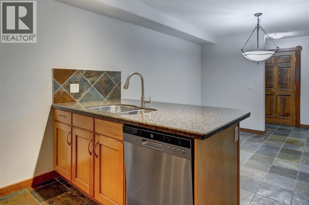 111, 170 Crossbow Place, Canmore, Alberta  T1W 3H4 - Photo 10 - A2324845