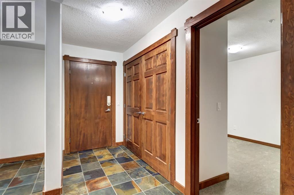 111, 170 Crossbow Place, Canmore, Alberta  T1W 3H4 - Photo 3 - A2324845