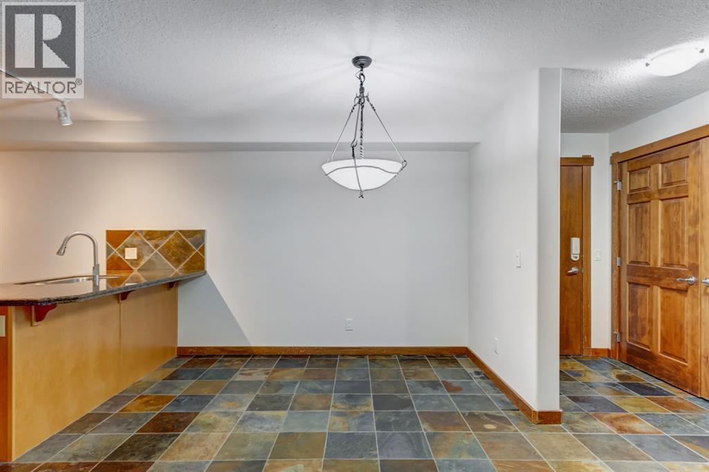 111, 170 Crossbow Place, Canmore, Alberta  T1W 3H4 - Photo 6 - A2324845