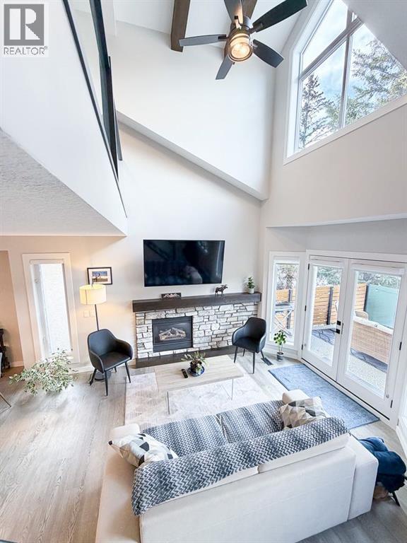 2, 729 7th Street, Canmore, Alberta  T1W 2C3 - Photo 6 - A2328137