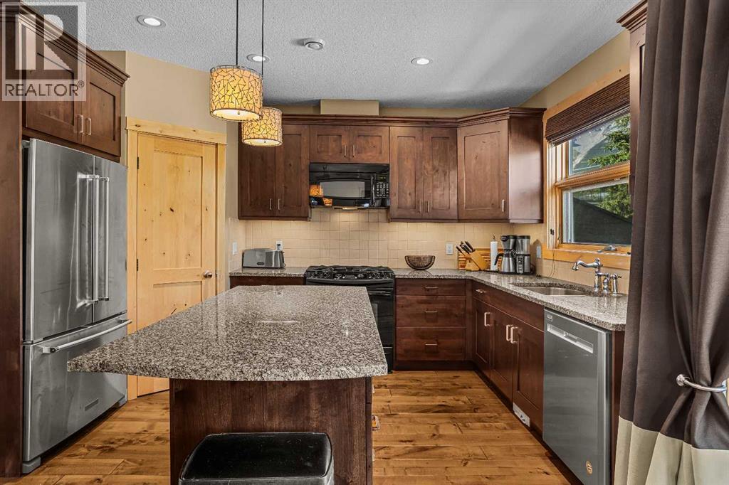 516 8th Avenue, Canmore, Alberta  T1W 2E3 - Photo 5 - A2330052