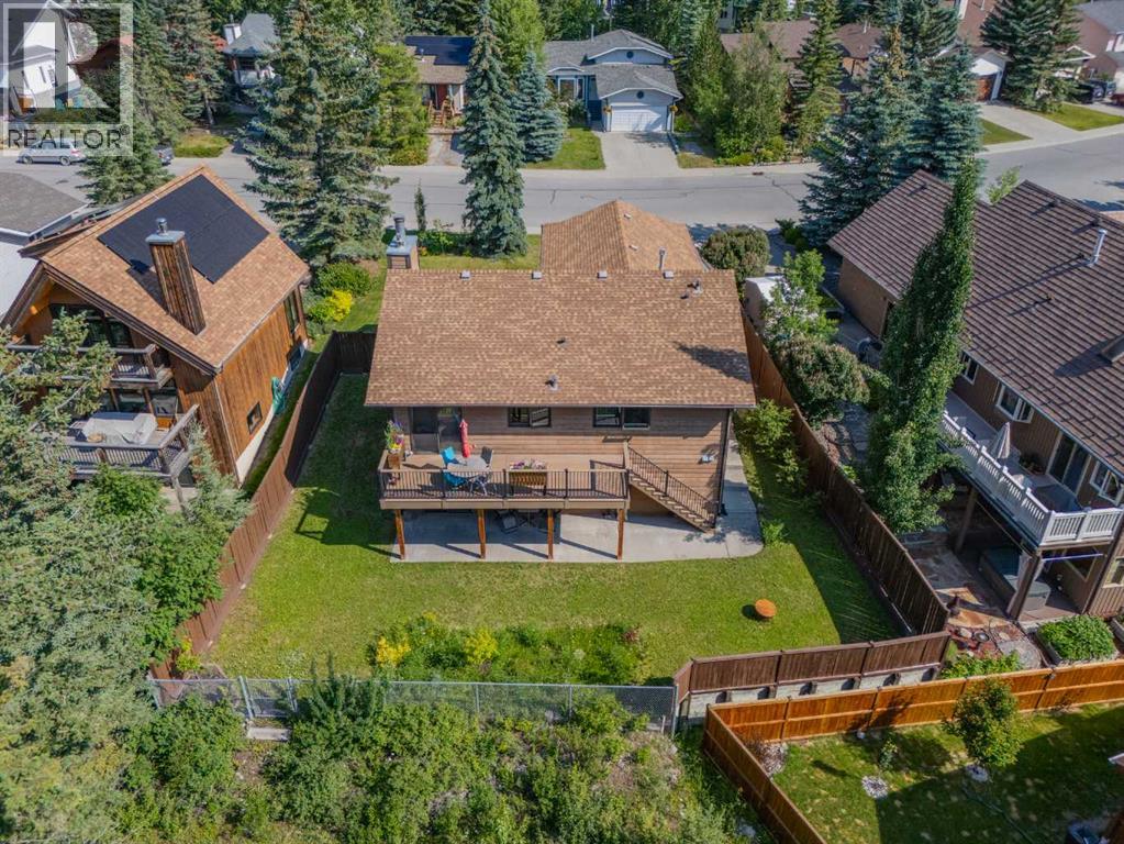 213 Lady Macdonald Drive, Canmore, Alberta  T1W 1H2 - Photo 2 - A2329933