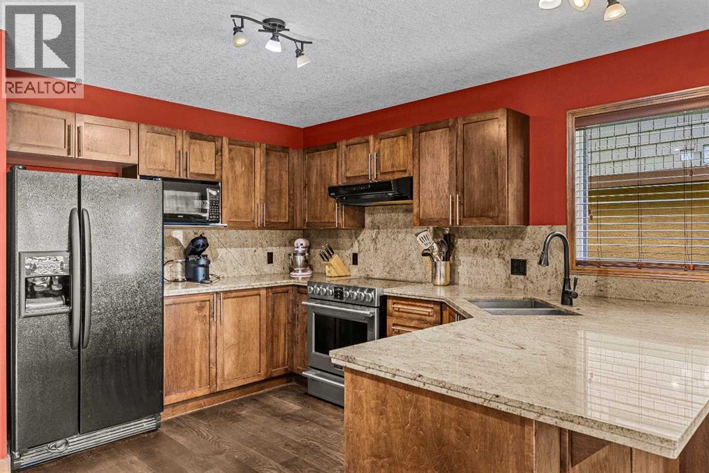 202, 108 Armstrong Place, Canmore, Alberta  T1W 3L2 - Photo 3 - A2330181