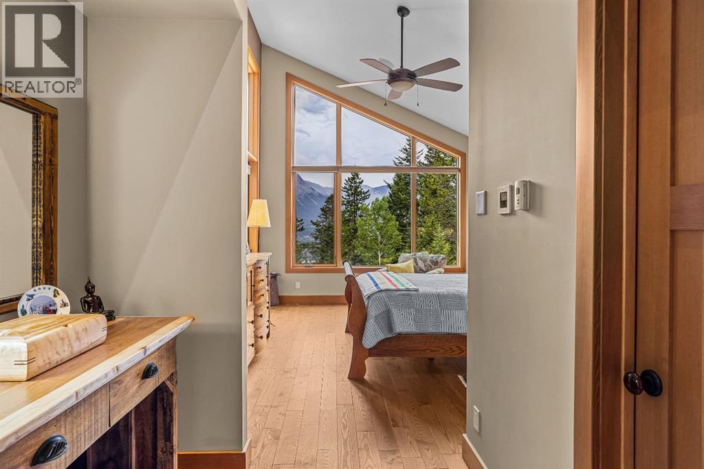 215 Benchlands Terrace, Canmore, Alberta  T1W 1G1 - Photo 13 - A2331064