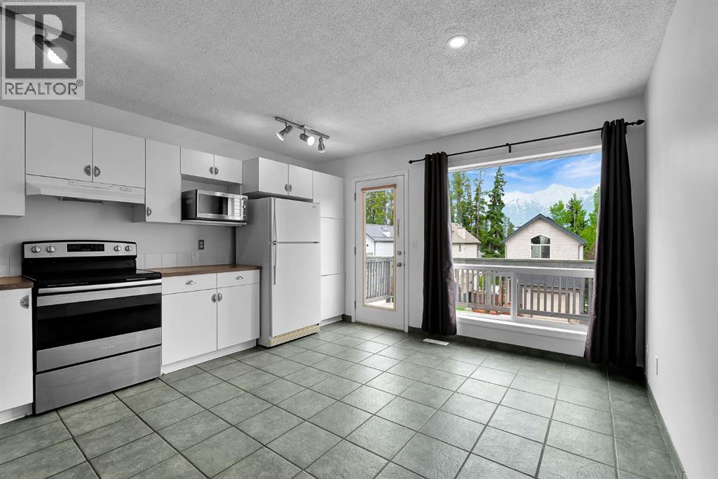 952 Wilson Way, Canmore, Alberta  T1W 2Z4 - Photo 16 - A2331144