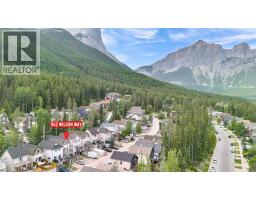 952 Wilson Way, Canmore, Alberta