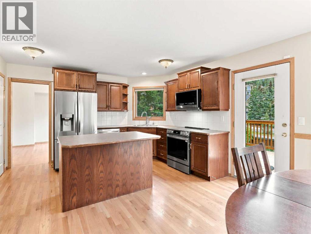 2 Terrace Place, Canmore, Alberta  T1W 2Y3 - Photo 5 - A2330887