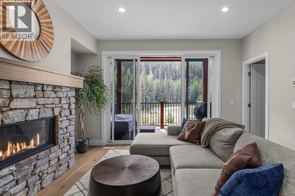 105j, 1101 Three Sisters Parkway, Canmore, Alberta  T1W 0G6 - Photo 11 - A2332002