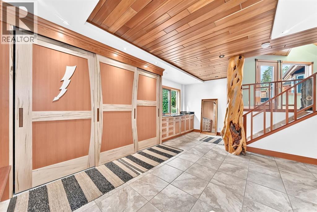 1009 15 Street, Canmore, Alberta  T1W 1V3 - Photo 32 - A2332861