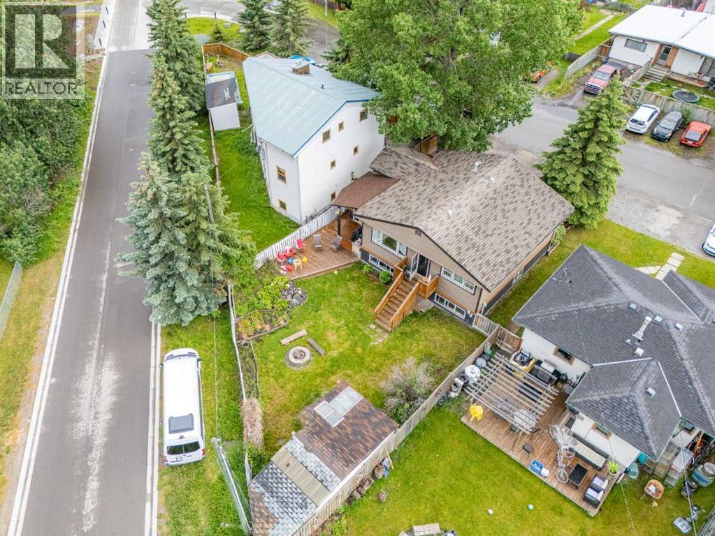 1306 1st Avenue, Canmore, Alberta  T1W 1M4 - Photo 8 - A2332992