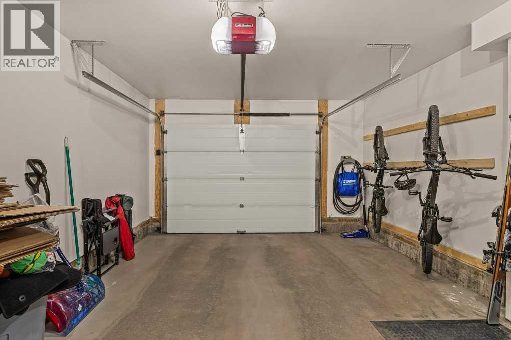 418 Riva Heights, Canmore, Alberta  T1W 3L4 - Photo 5 - A2337732