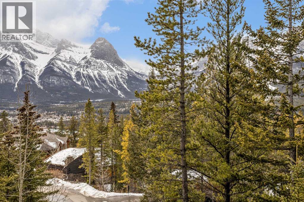 11 Aspen Glen, Canmore, Alberta  T1W 1A6 - Photo 16 - A2337813
