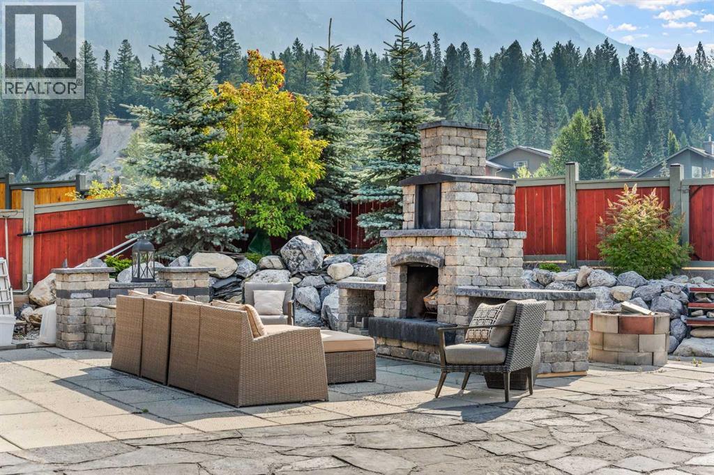 1 Eagle Landing, Canmore, Alberta  T1W 2Y1 - Photo 18 - A2337611
