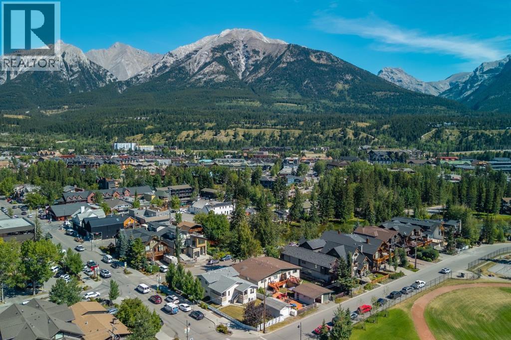 631 & 633 7th Street, Canmore, Alberta  T1W 2C2 - Photo 11 - A2341579