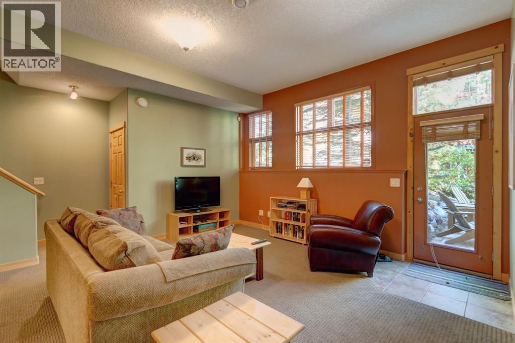 132 Krizan Bay, Canmore, Alberta  T1W 3G3 - Photo 17 - A2344187