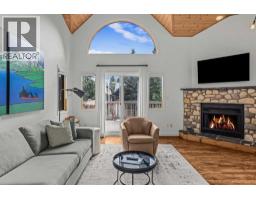 4, 822 5 Street, Canmore, Alberta