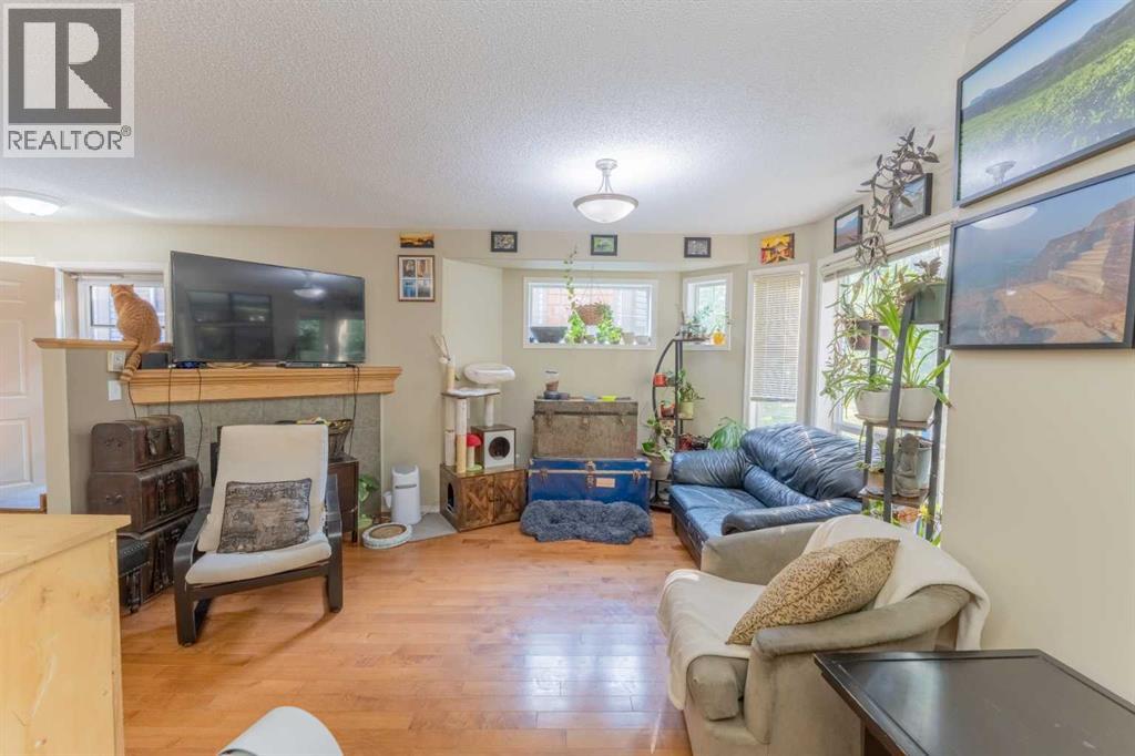 2, 827 Wilson Way, Canmore, Alberta  T1W 2Y8 - Photo 11 - A2344761