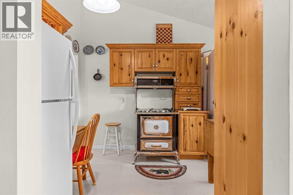 1001 9th Avenue, Canmore, Alberta  T1W 1Z5 - Photo 10 - A2351616