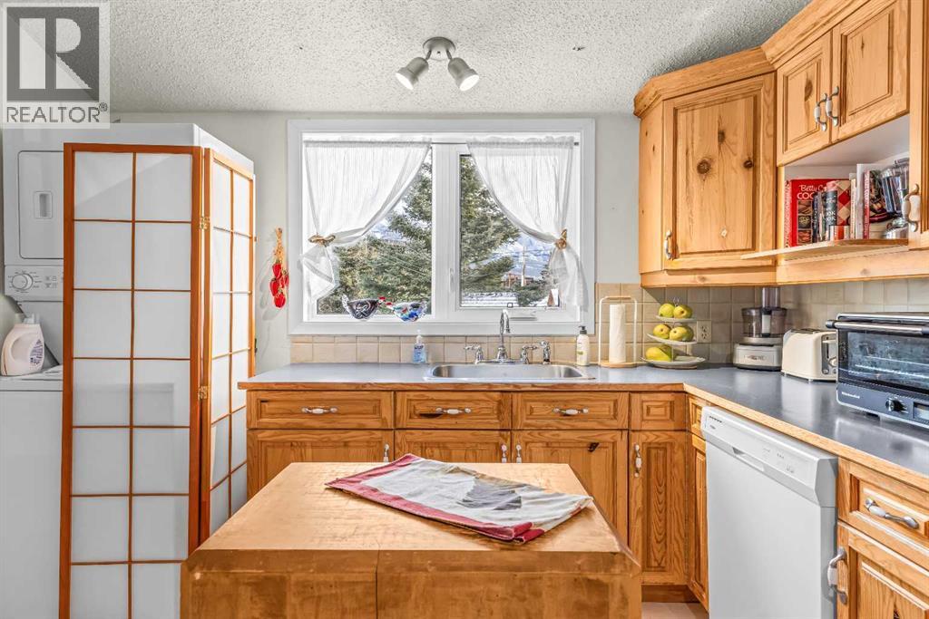 1001 9th Avenue, Canmore, Alberta  T1W 1Z5 - Photo 12 - A2351616