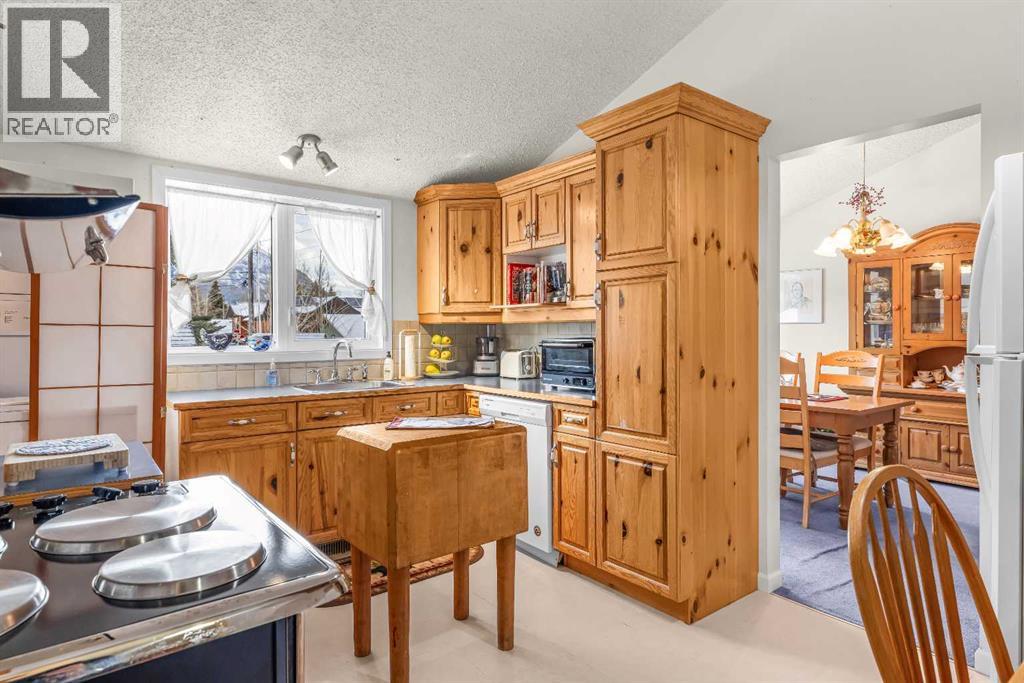1001 9th Avenue, Canmore, Alberta  T1W 1Z5 - Photo 13 - A2351616