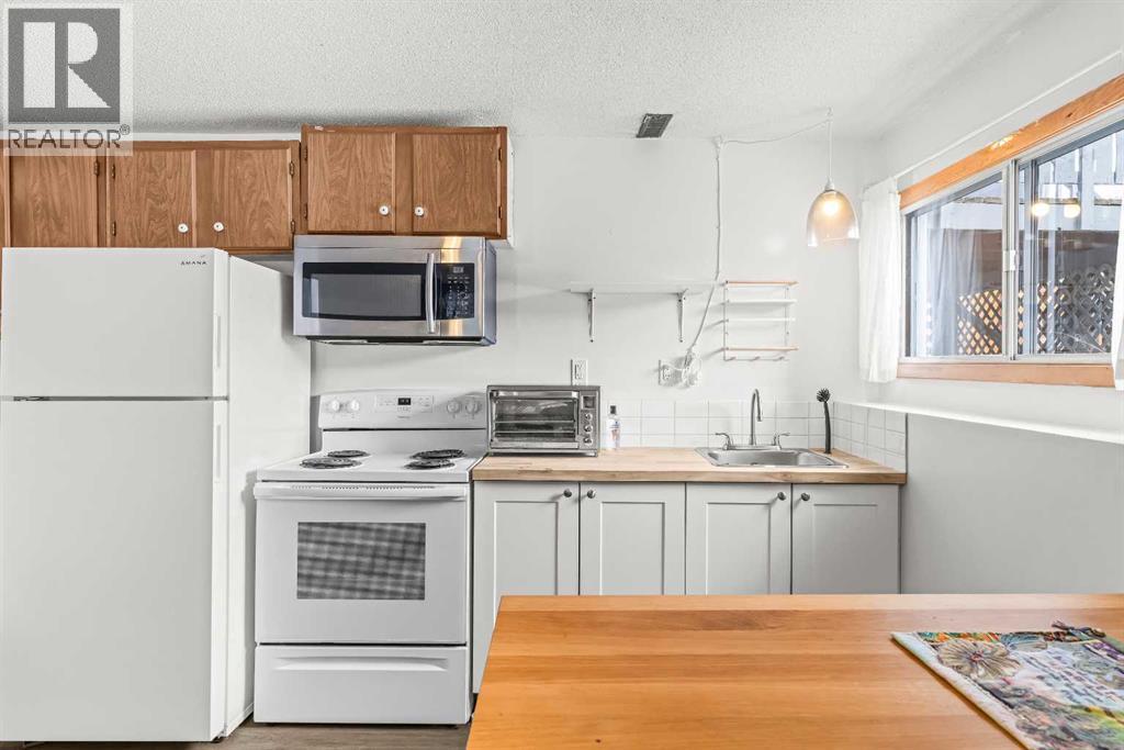 1001 9th Avenue, Canmore, Alberta  T1W 1Z5 - Photo 23 - A2351616