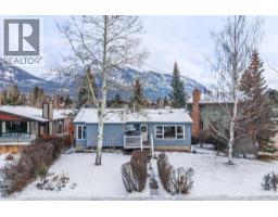1001 9th Avenue, Canmore, Alberta