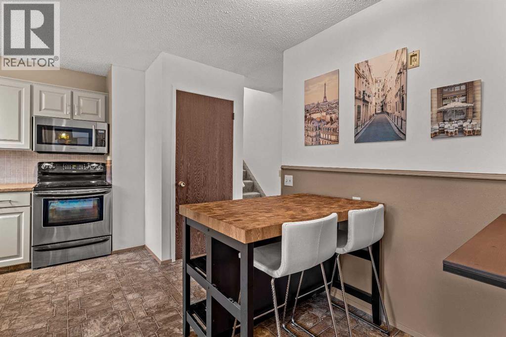 32 Mount Peechee Place, Canmore, Alberta  T1W 1Z4 - Photo 23 - A2353726