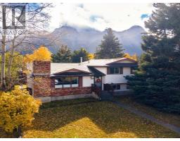 32 Mount Peechee Place, Canmore, Alberta