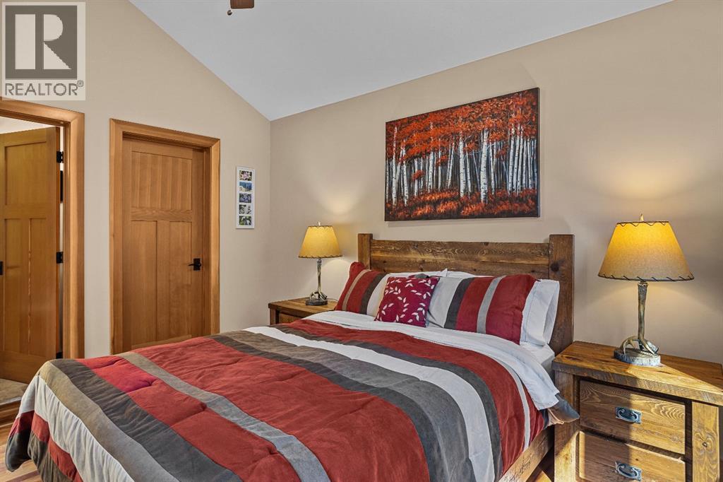 2, 813 4th Street, Canmore, Alberta  T1W 2G9 - Photo 30 - A2354022