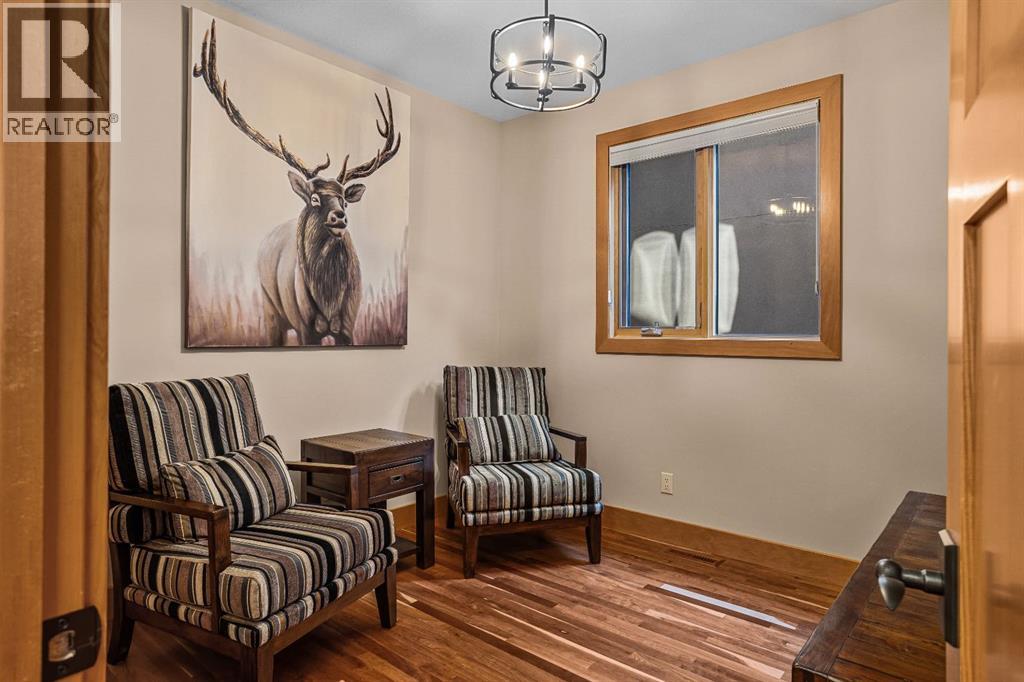 2, 813 4th Street, Canmore, Alberta  T1W 2G9 - Photo 34 - A2354022