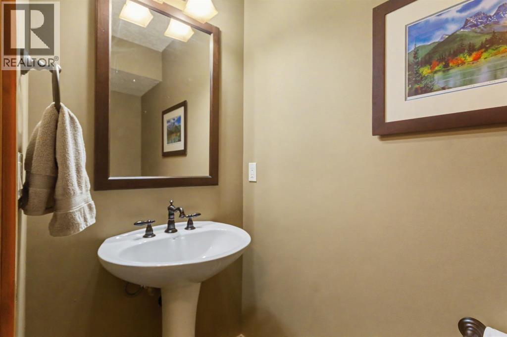 126b Rundle Crescent, Canmore, Alberta  T1W 2L6 - Photo 18 - A2354662
