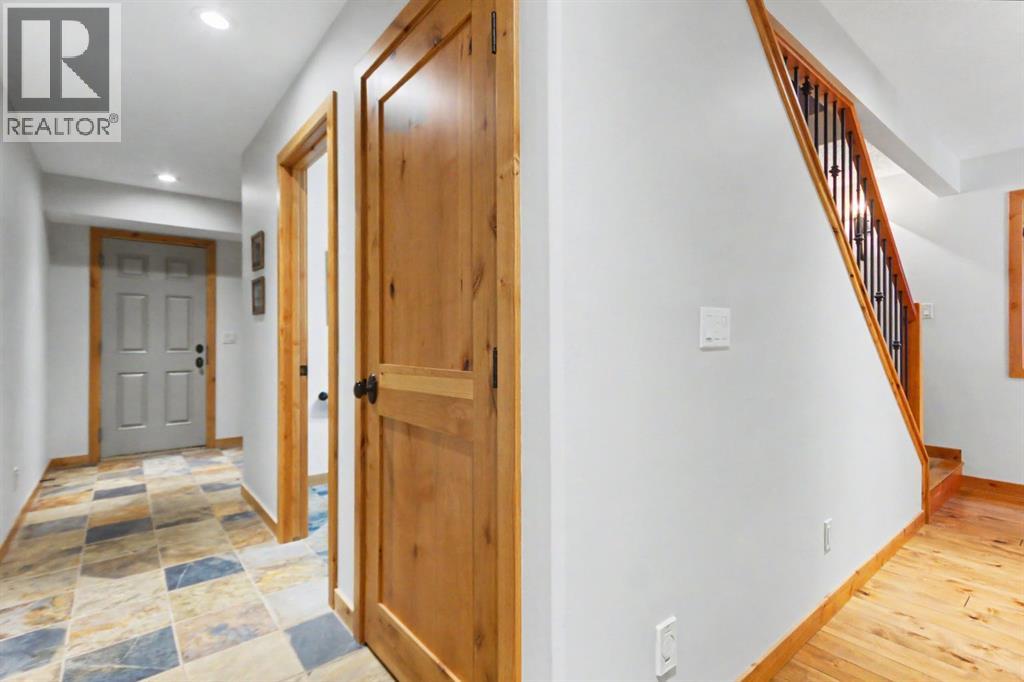 126b Rundle Crescent, Canmore, Alberta  T1W 2L6 - Photo 28 - A2354662