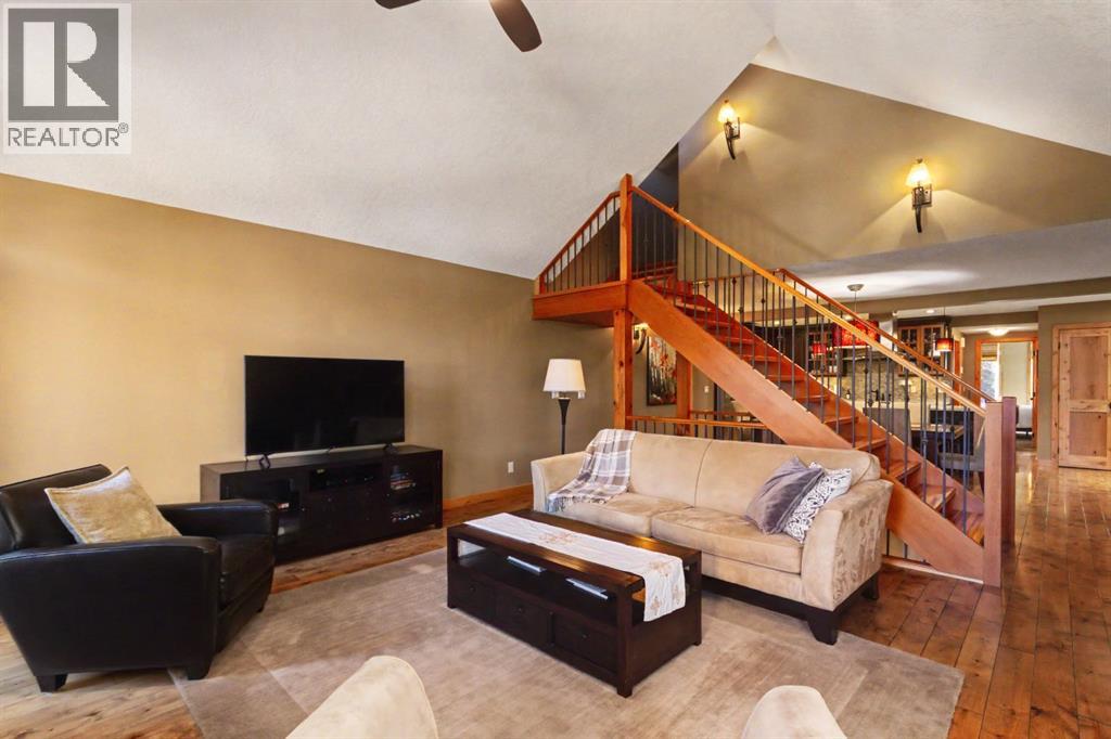 126b Rundle Crescent, Canmore, Alberta  T1W 2L6 - Photo 5 - A2354662